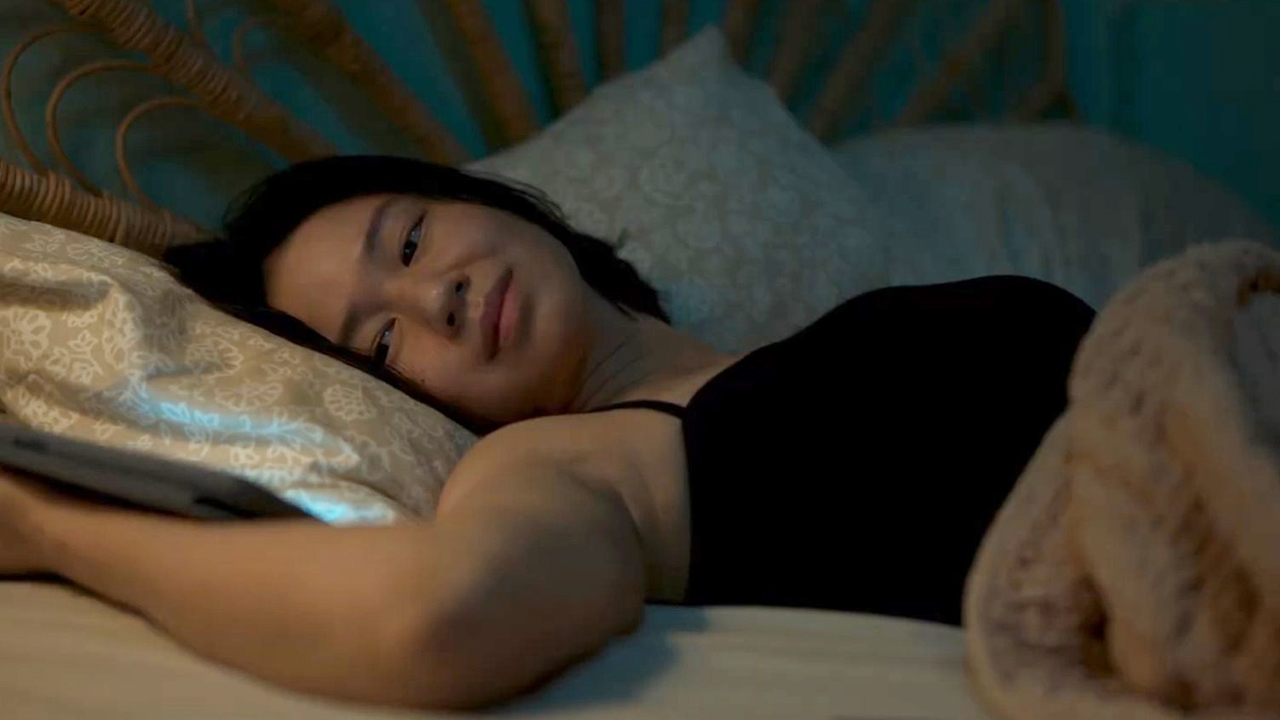 Tampilkan Adegan Sensual Inilah Rating Usia Film Sleep Call Yang Dibintangi Laura Basuki 