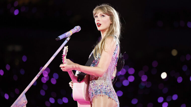 Mau Nonton Taylor Swift The Eras Tour Hafalin Dulu Lagu Yang Akan Ada Di Filmnya Kincir Com