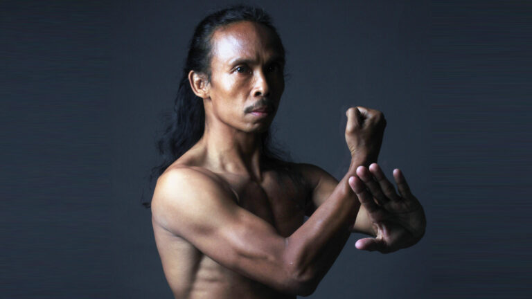 Yayan Ruhian Beraksi di First Look Film Hollywood Produksi Sutradara ...