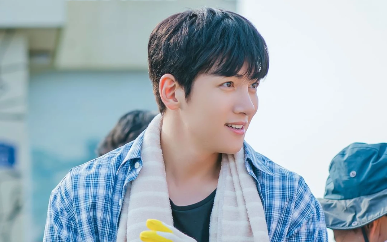 Welcome to Samdal-ri Capai Target Rating di Episode 1, Ji Chang Wook Ingin Kontak Mata dengan 200 Orang