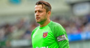 Kiper Liga Inggris Lukasz Fabianski 2