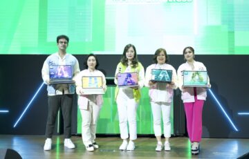 (Kanan-kiri) Brisia Jodie, Acer Ambassador bersama Fransisca Maya, Head of Marketing Acer Indonesia, Leny Ng, President Director Acer Indonesia, Theresia Hanydawati, Head of Consumer Product Manager Acer Indonesia, Ananta Vinnie, Music Prod